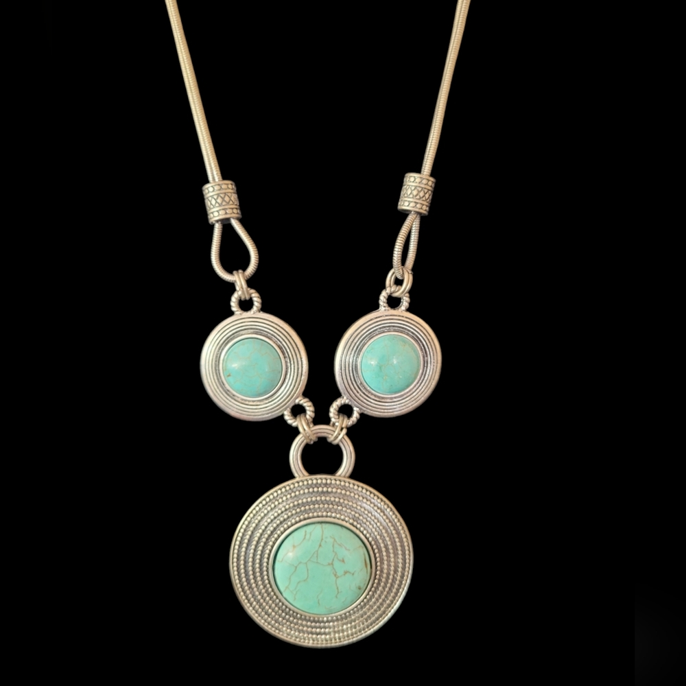 Faux Turquoise Circle Necklace
